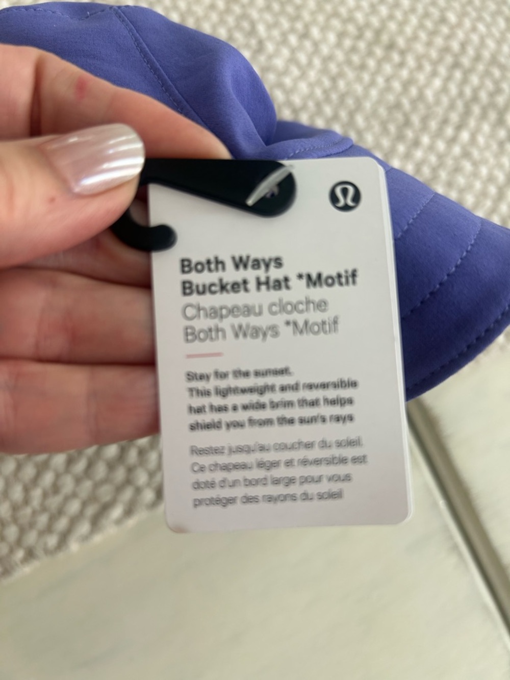 Lululemon bucket hat wear both ways! BNWT Black and Purple